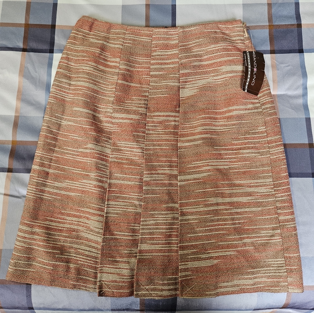 Bandolino Coral and Cream Pleated A-Line Skirt